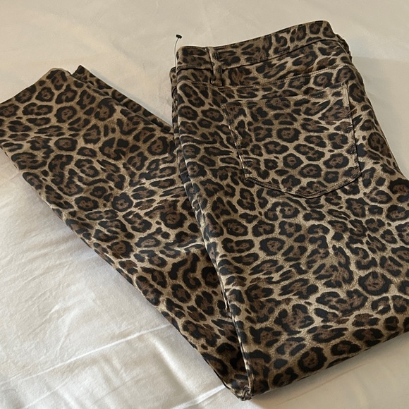 Design Lab Lord & Taylor Leopard Skinny Jeans - Picture 5 of 5